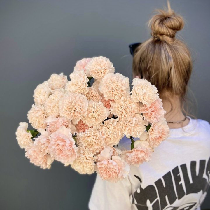 Охапка диантусов  в Калуге