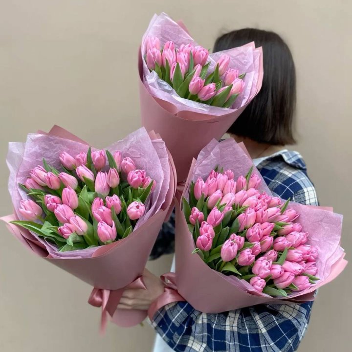 Букет розовых тюльпанов в Калуге