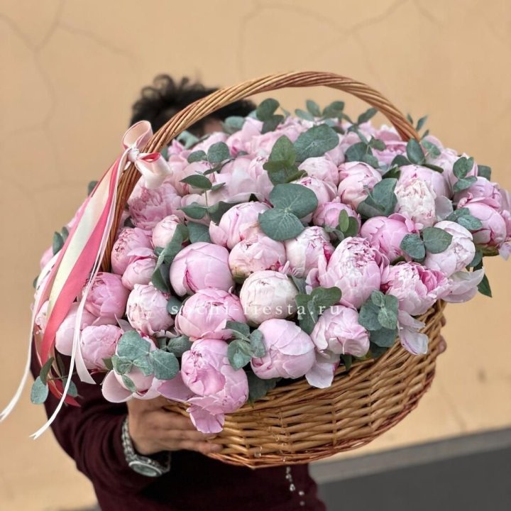 Корзина пионов "75" в Калуге