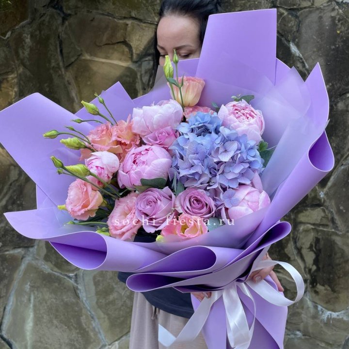 Букет с пионами "Блю логан" в Калуге