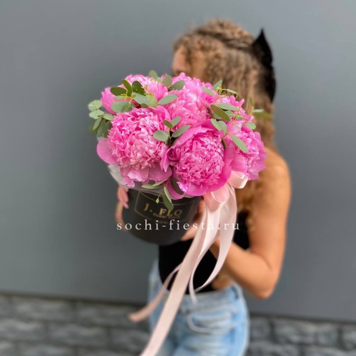 Дизайнерский цилиндр "Фломени" в Калуге