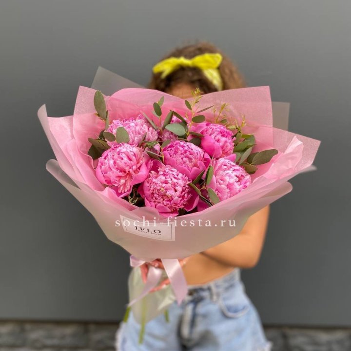 7 ярких пионов в оформлении в Калуге