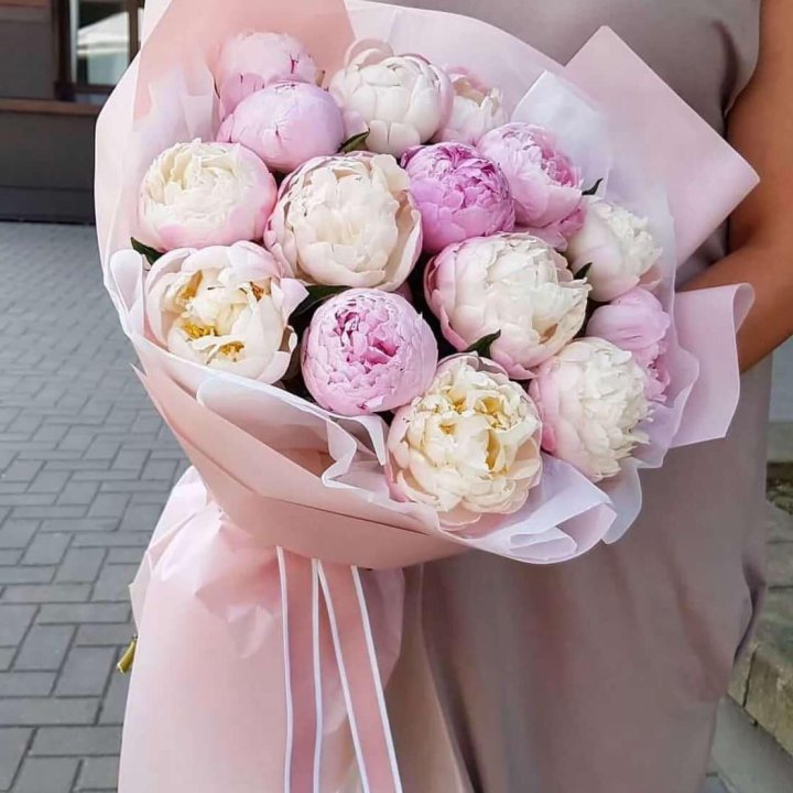 Букет пионов "Маршмелоу" в Калуге