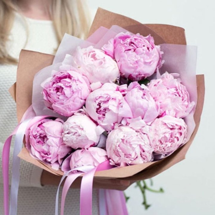 11 нежных пионов в Калуге