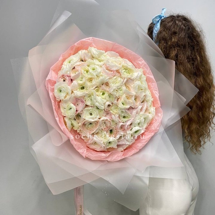 113 ранункулюсов  в Калуге