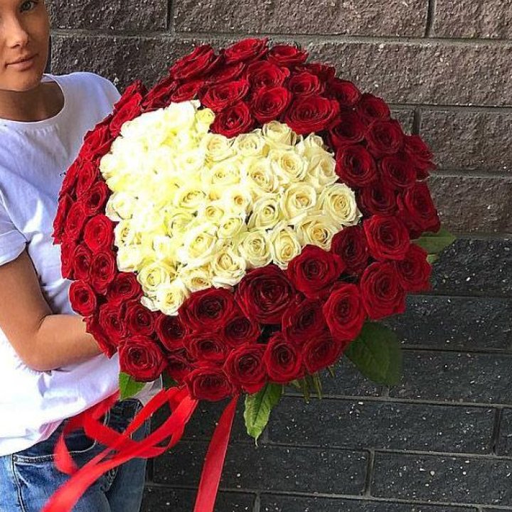101 роза "Сердце" в Калуге