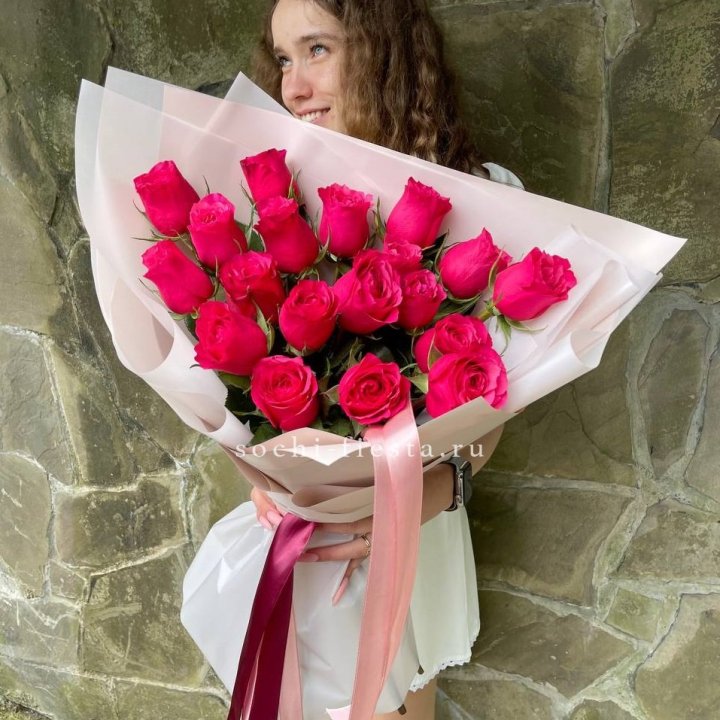 19 алых роз в Калуге