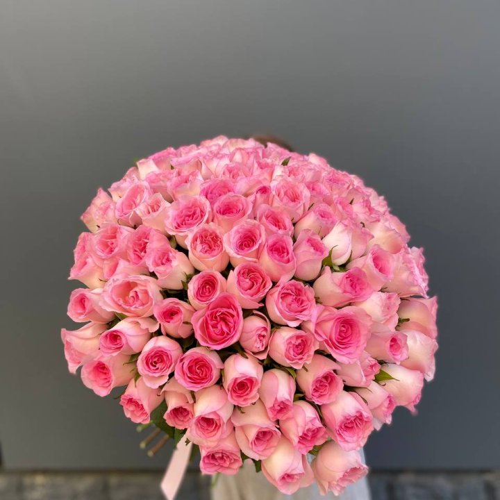 101 розовая роза в Калуге