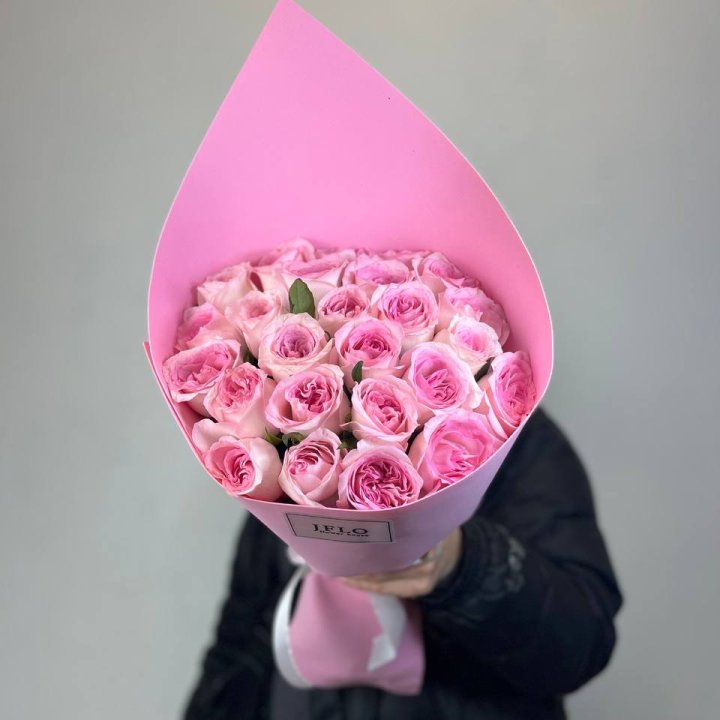 25 нежных роз в Калуге