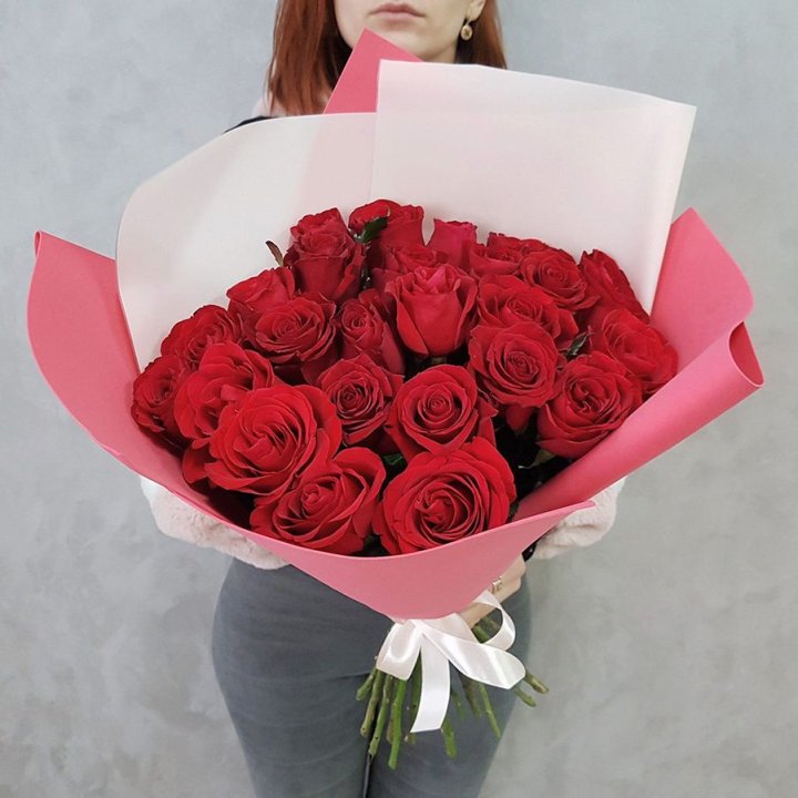 25 Красных роз рози вайт в Калуге