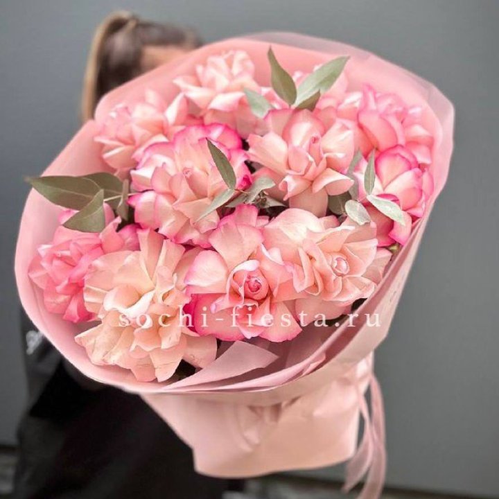 Нежно- розовые французские розы Венди в Калуге