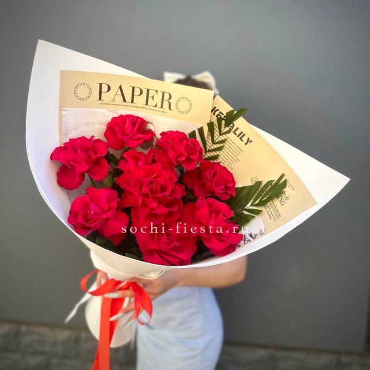9 Красных французских роз Чико в Калуге