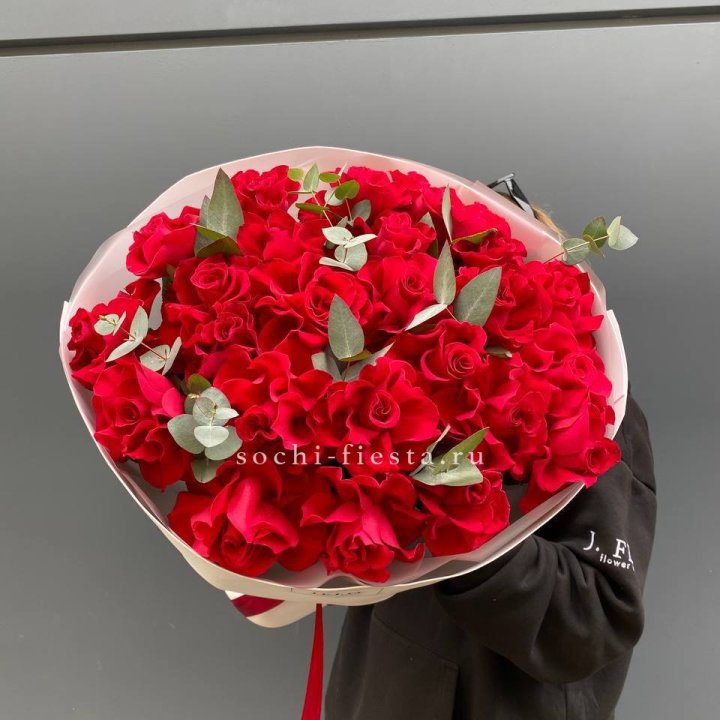 23 Красных французских роз в Калуге