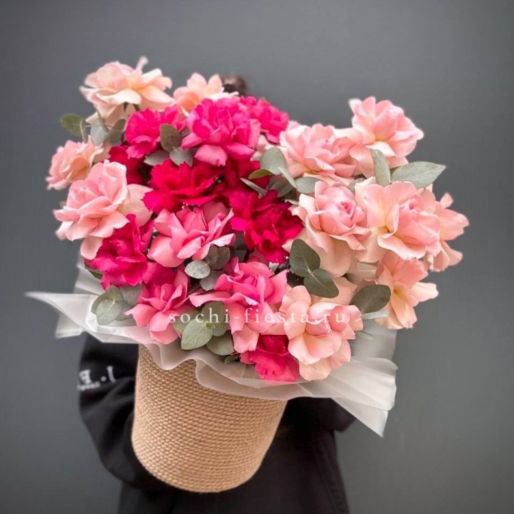 23 Французские розы Микс в боксе в Калуге