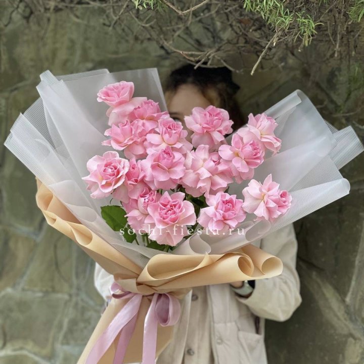 Букет из 15 французских роз Пинк дрим в Калуге