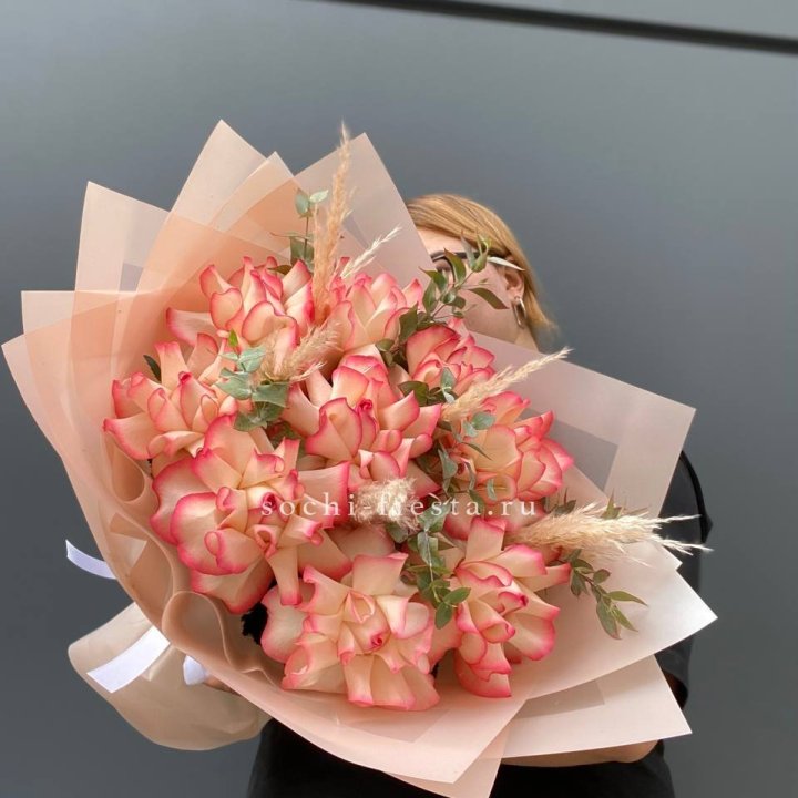 9 Французских роз Джумилия  в Калуге