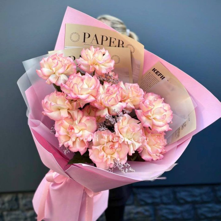 15 французских роз "Джумилия" в Калуге