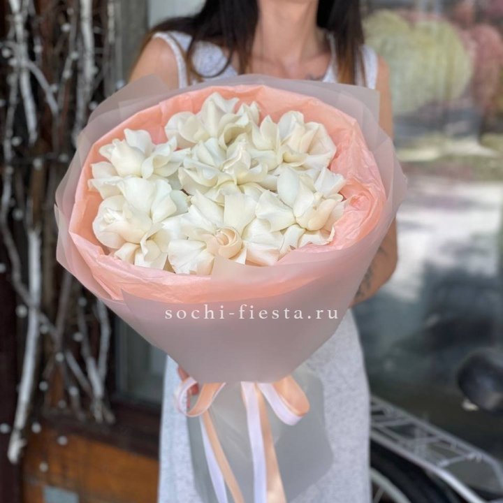 7 Белых французских роз в Калуге