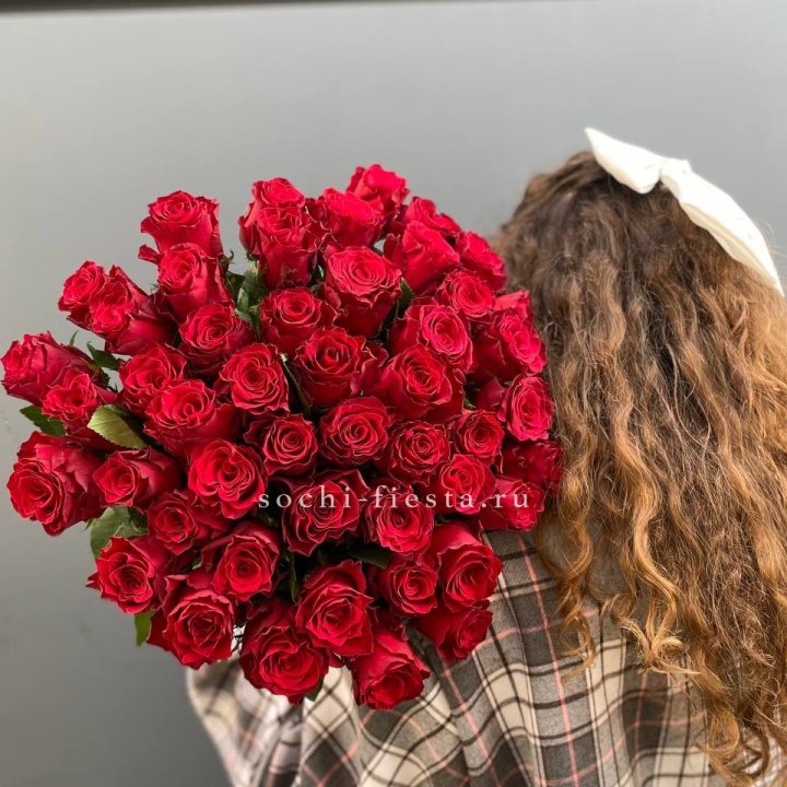 51 красная роза в Калуге