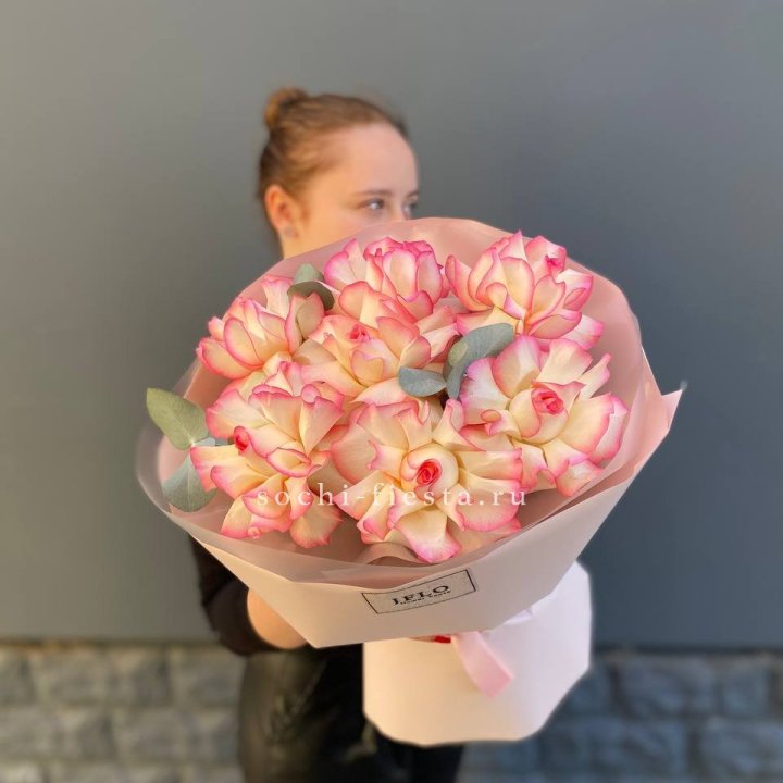 7 французских роз Джумилия в Калуге