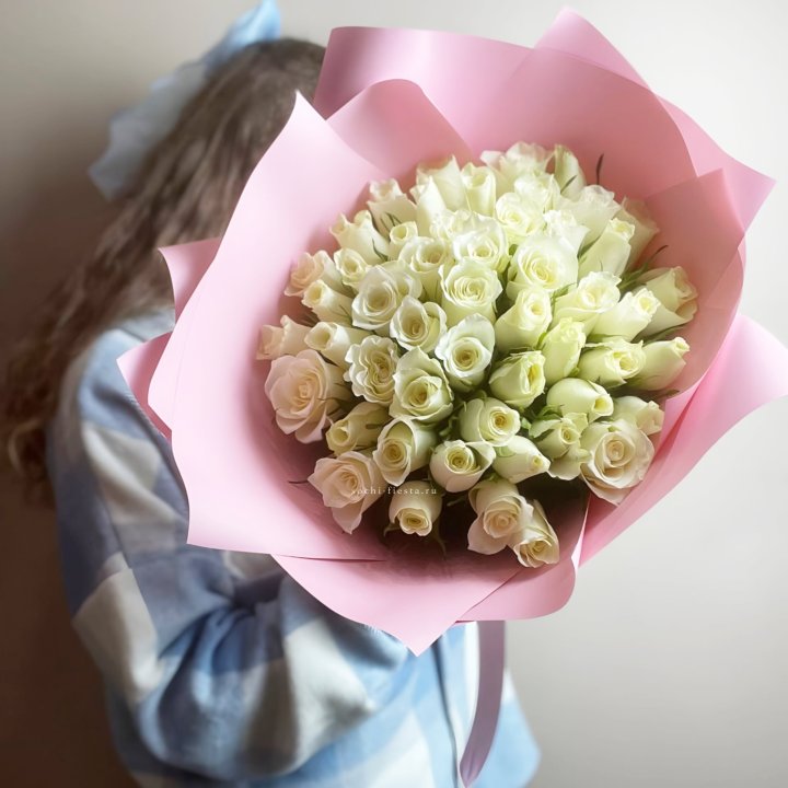 Букет из 51 белой розы (Кения) в Калуге