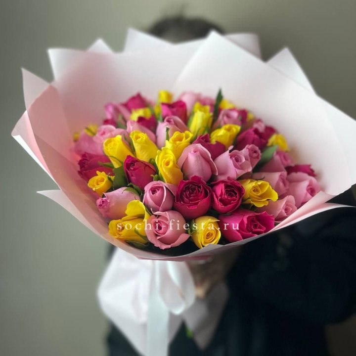 Букет из 51 розы Микс (Кения) в Калуге