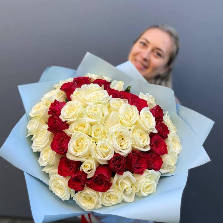 51 роза "Сердце" в Калуге