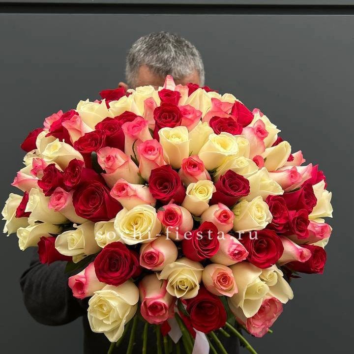 101 разноцветная роза "Джули" в Калуге
