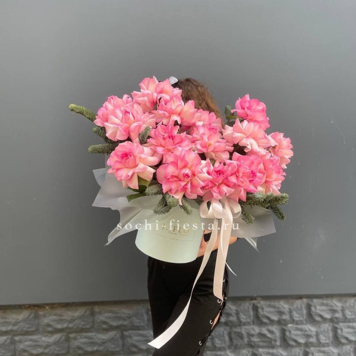 Бокс из 15 французских роз в Калуге