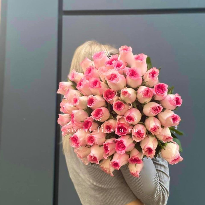 51 розовая роза в Калуге