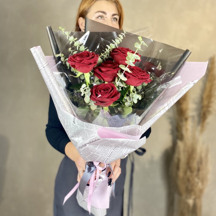 5 красных роз в Калуге