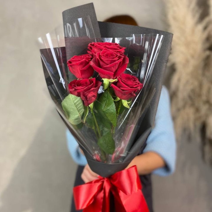 5 роз ред наоми в Калуге