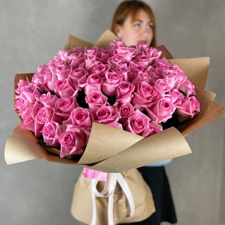 101 розовая роза в Калуге