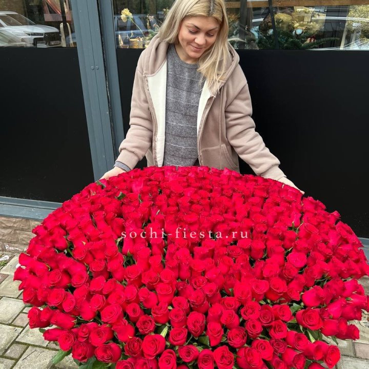 501 красная роза в корзине в Калуге