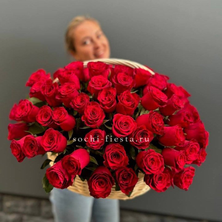 101 красная роза в корзине   в Калуге