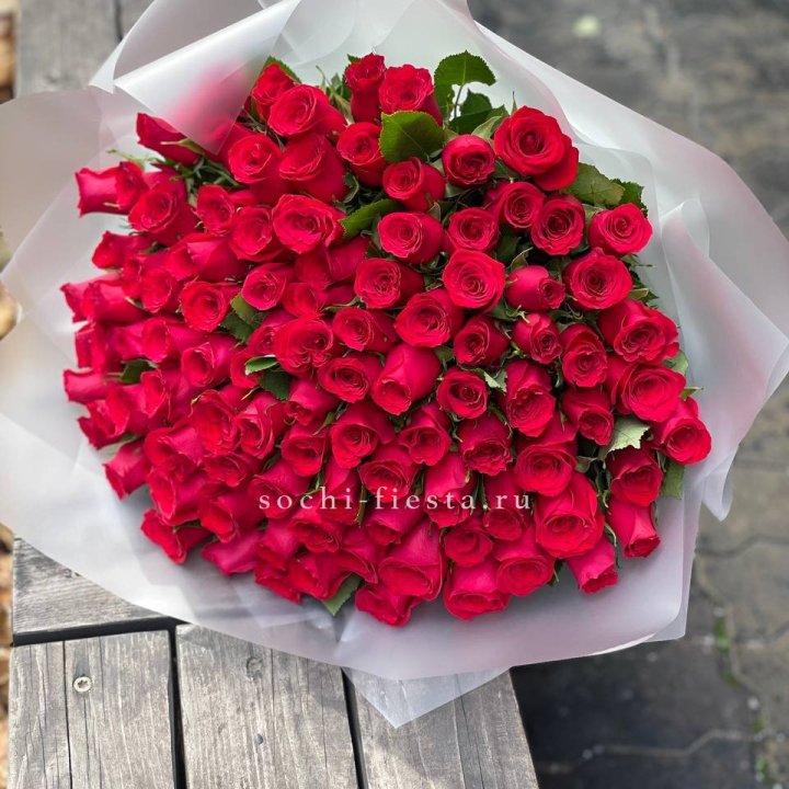 101 красная роза Лолита в Калуге