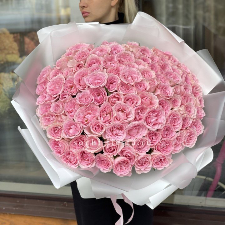 101 нежно-розовая роза в Калуге