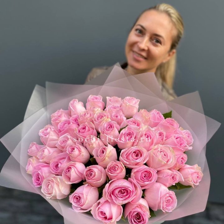 51 розовая роза в Калуге