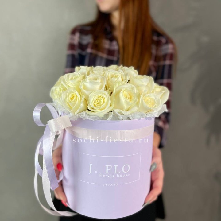 25 роз в цилиндре  в Калуге