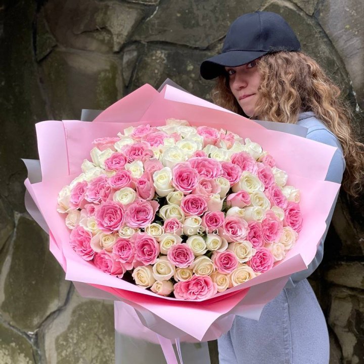 101 роза Миксбери в Калуге