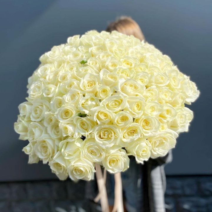 Букет  из 101 белой розы  в Калуге