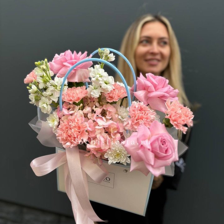 Сумочка "Бал цветов" в Калуге