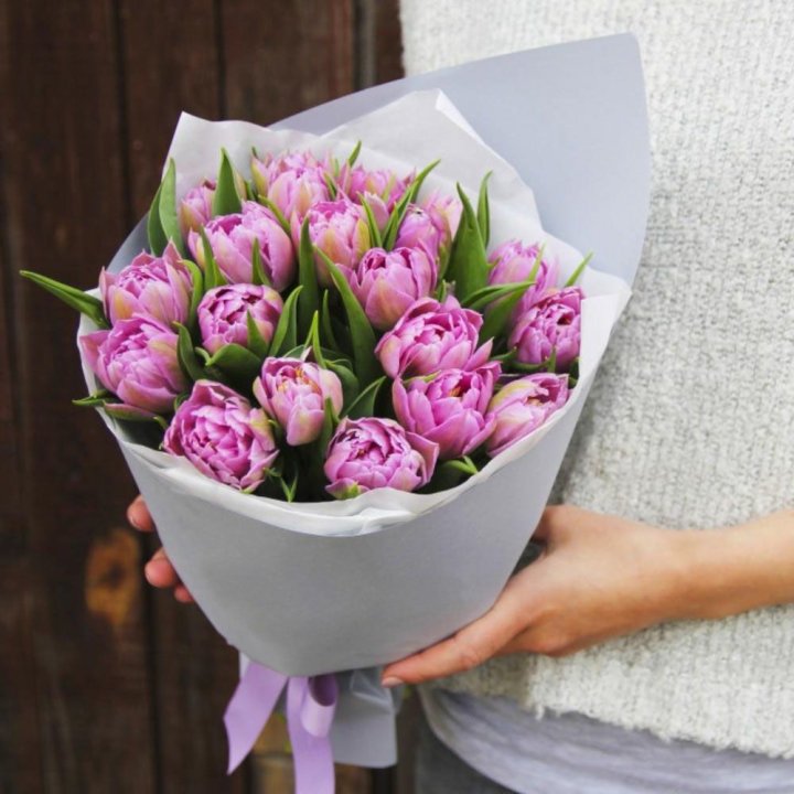 Букет пионовидных тюльпанов в Калуге