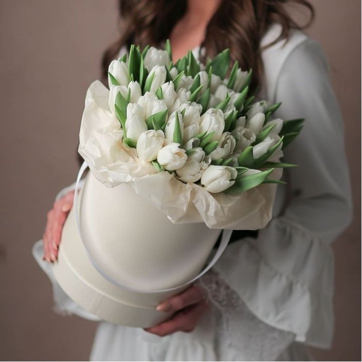 Тюльпаны в цилиндре  в Калуге