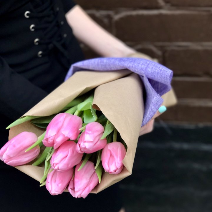 Букет розовых тюльпанов в Калуге