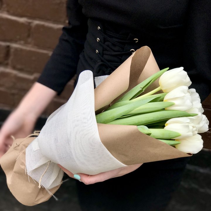 Букет белых тюльпанов в Калуге