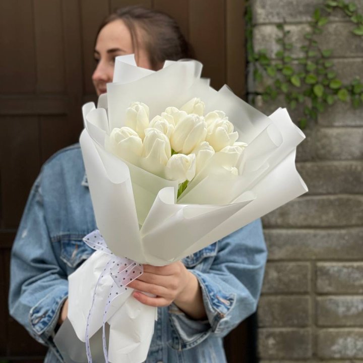 Букет белоснежных тюльпанов в Калуге